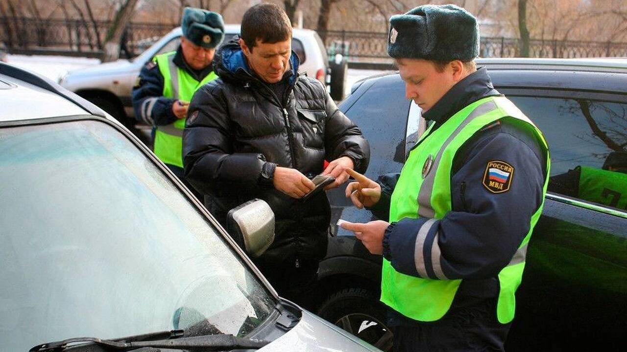 С 8 сентября прав начнут лишать даже тех, кто не пил: ГИБДД проведет проверку водителей Российских водителей предупредили о грядущих ши...