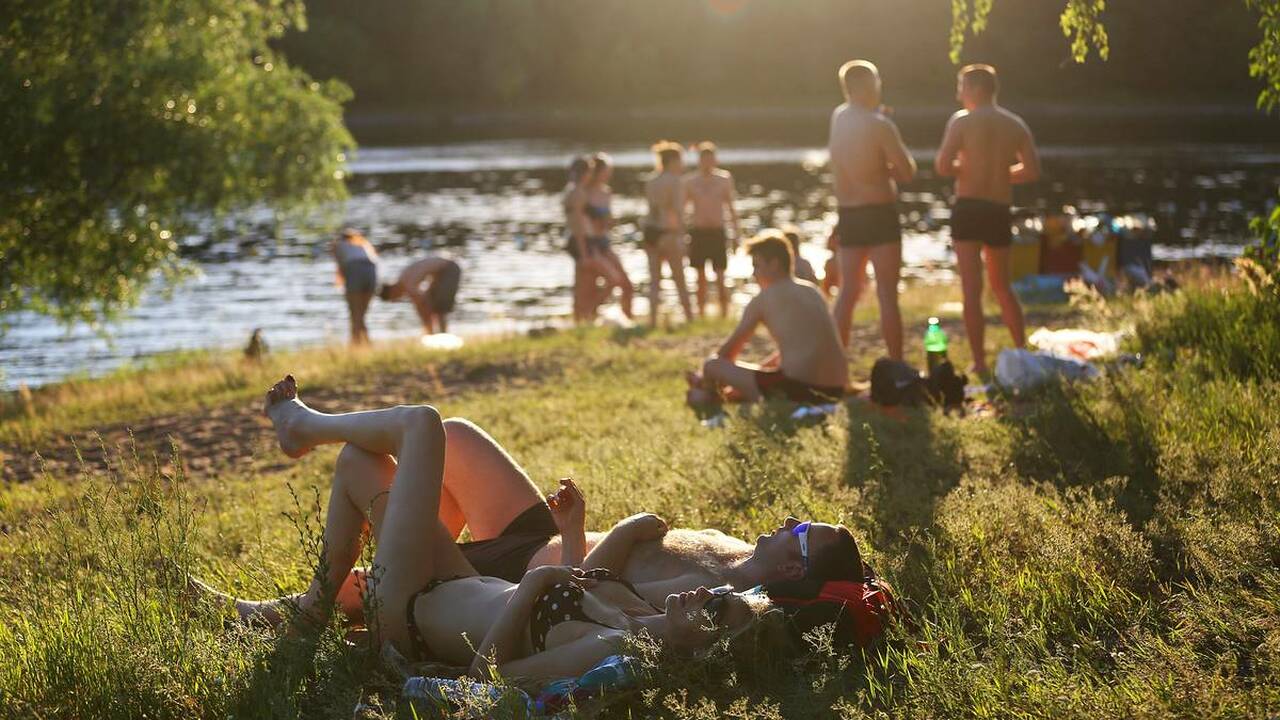 Аномальная жара на пороге, готовьтесь: синоптики поделились точной датой прихода 45-градусной жары Лето 2025 принесёт в Россию резкое потепление, ...