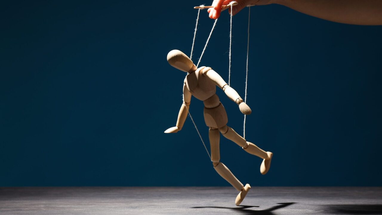 Врачи спорят до сих пор: зависимость — болезнь или признак слабого характера? Зависимость — это хроническое рецидивирующее за...