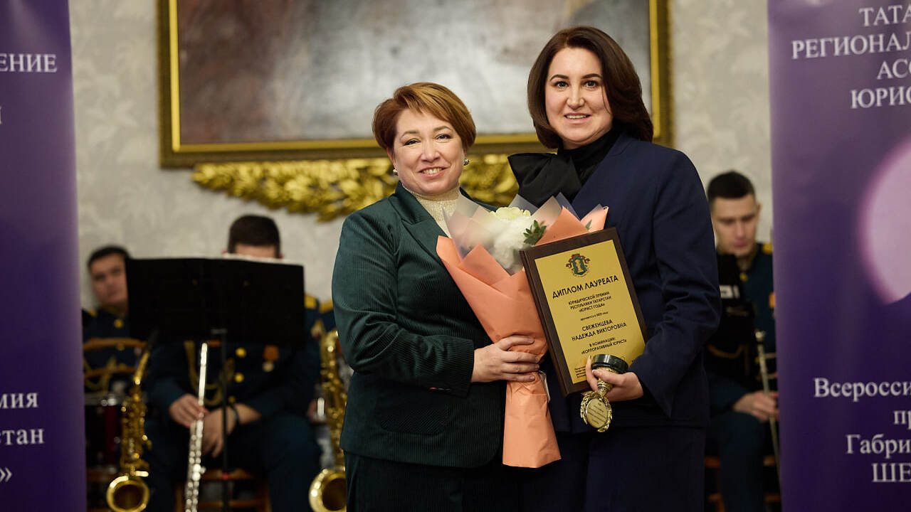 Корпоративный юрист помогает идти вперед Начальник договорной службы юридического отдела...