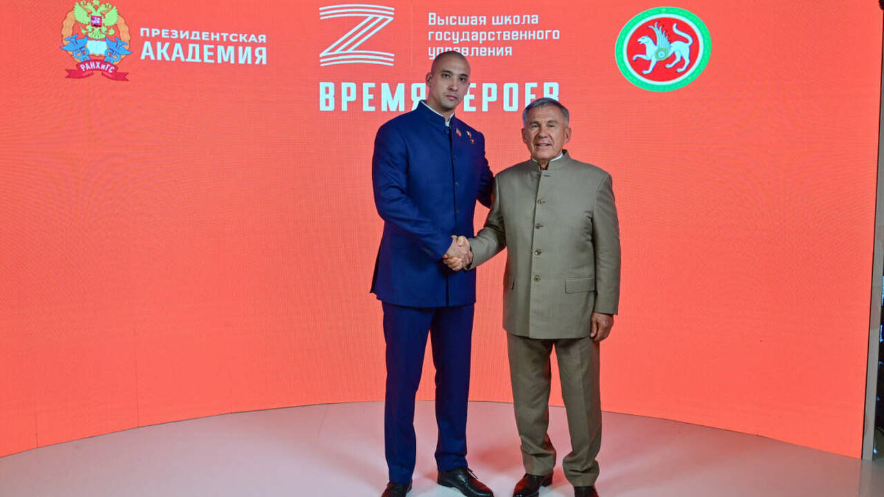 Минниханов стал наставником Баксикова на «Время героев» Раис Татарстана стал наставником на федеральной...