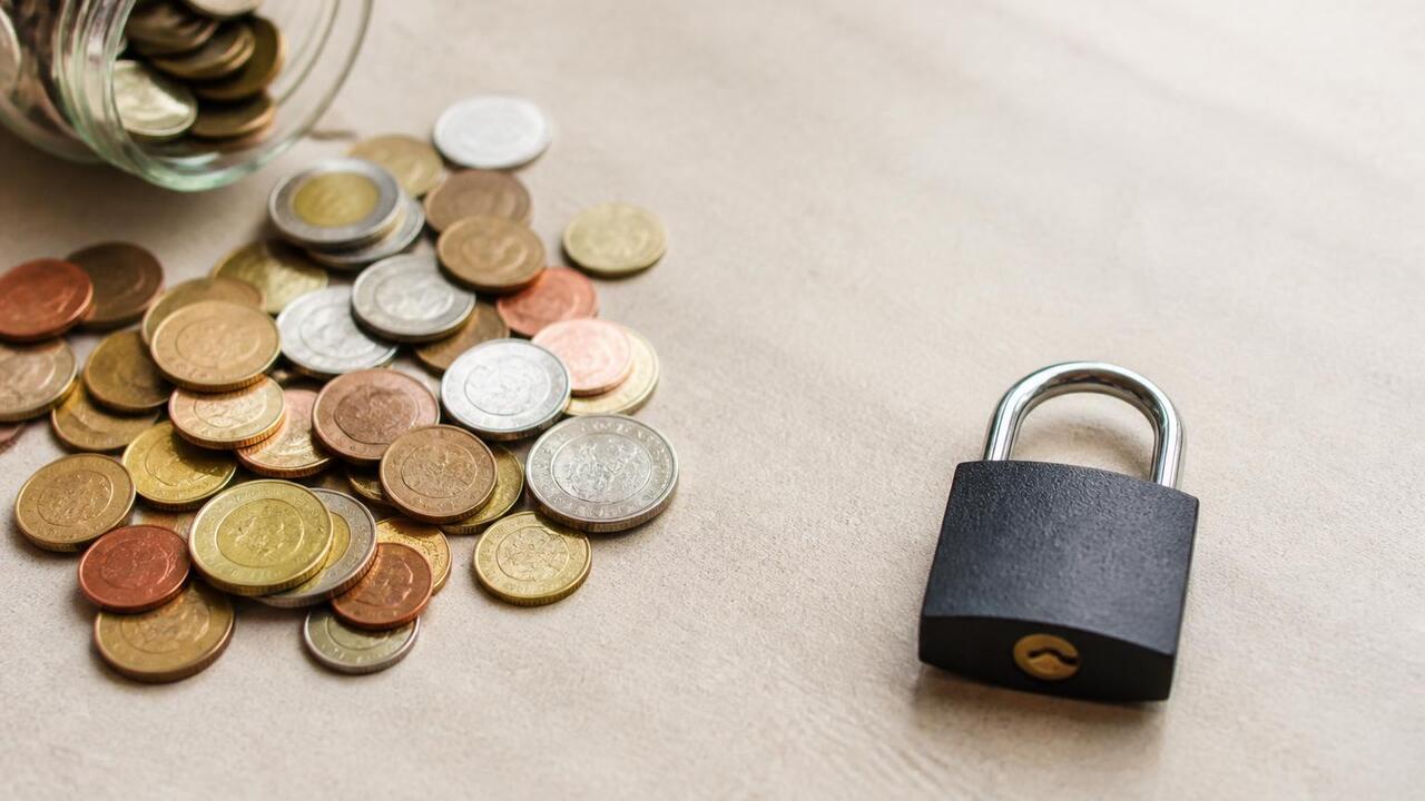 Участок и здание обвиняемой по делу Finiko выставили на торги за 80 млн рублей Потерпевшие по делу Finiko просят проверить зак...