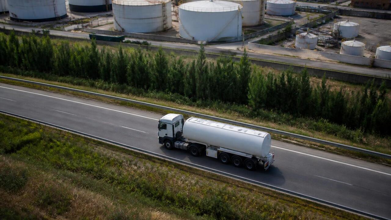 Топливный кризис распространился за пределы России Топливный кризис в России привел к задержкам по...