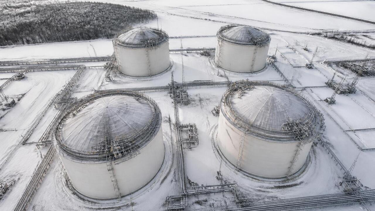 Холодная зима может оставить без газа несколько стран ЕС Уровень заполнения европейских газохранилищ сос...