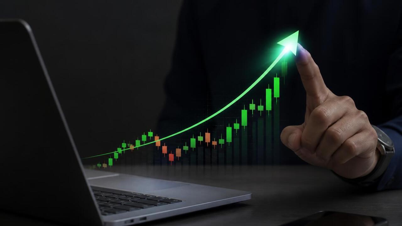 Южнокорейский KOSPI отыграл падение ростом на 17,91% Рекордный скачок южнокорейского индекса KOSPI н...
