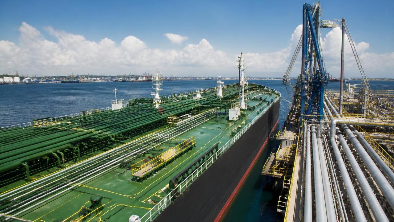 Ирак намерен довести экспорт нефти через Джейхан до 1,5 млн баррелей в сутки Ирак планирует увеличить экспорт нефти через ту...