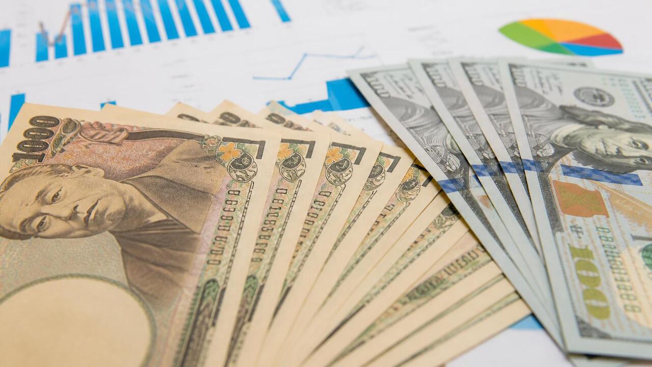 3 августа Япония объявит о совместной с США интервенции против падения иены Япония 3 августа официально объявит о совместно...