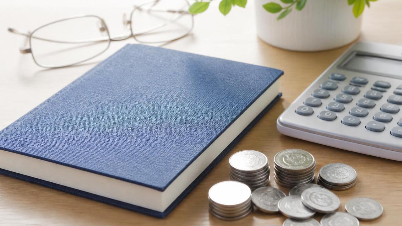 Для максимальных пенсионных баллов нужна зарплата 74 475 рублей Работающим пенсионерам для получения максимальн...