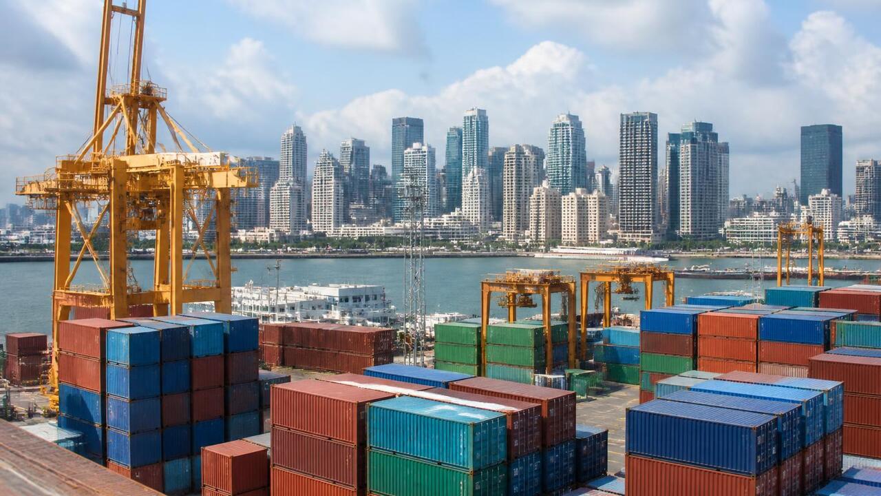 Доля стран ОИС во внешней торговле Татарстана превысила половину На ежегодном инвестиционном форуме в Дубае Руст...