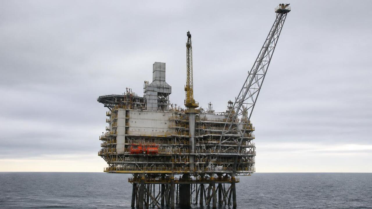 Суд в Аргентине приостановил морскую нефтедобычу у Фолклендских островов Федеральный суд аргентинского Рио-Гранде приост...