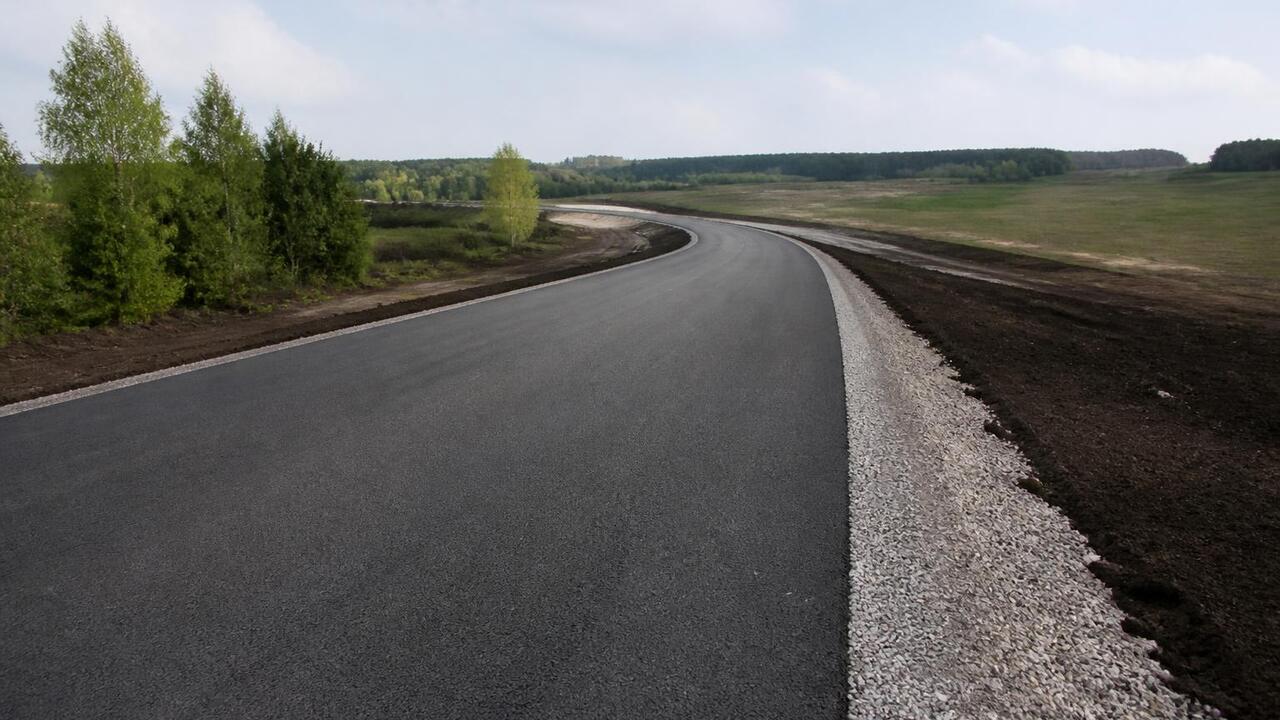 На трассе Актаныш — Муслюмово уложили новое покрытие В Актанышском районе Татарстана завершили ремон...
