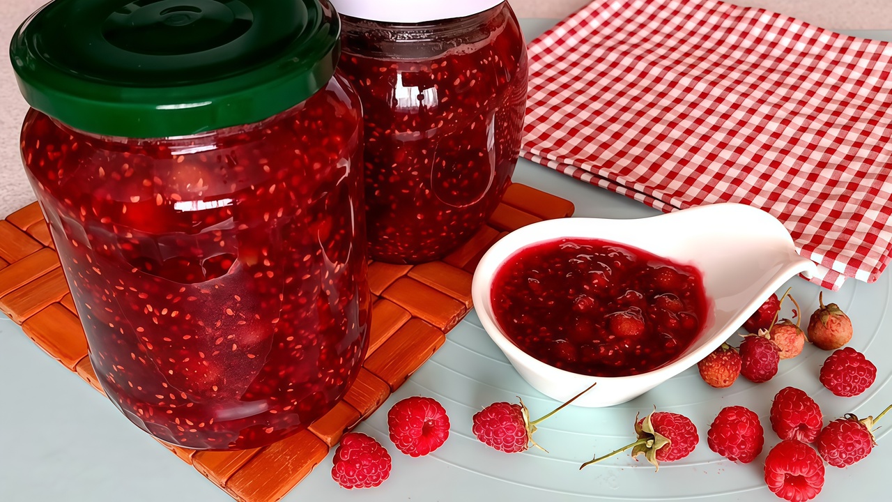 Июль — это время, когда малина на пике зрелости...