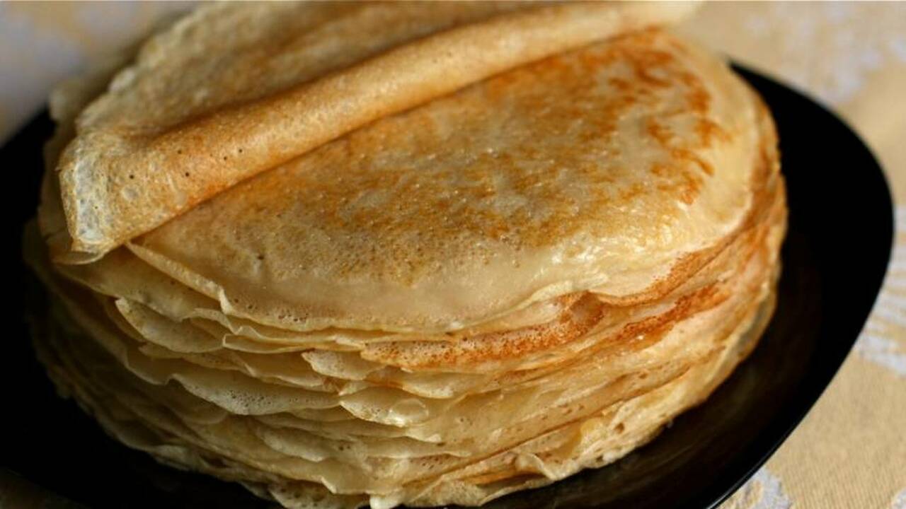 Гости будут без ума от этой вкуснятины: простой и быстрый рецепт тонких старорусских блинов на Масленицу Откройте секреты приготовления тонких старорусс...