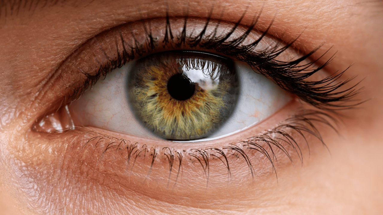 Цвет глаз может незаметно повышать риск опасных...