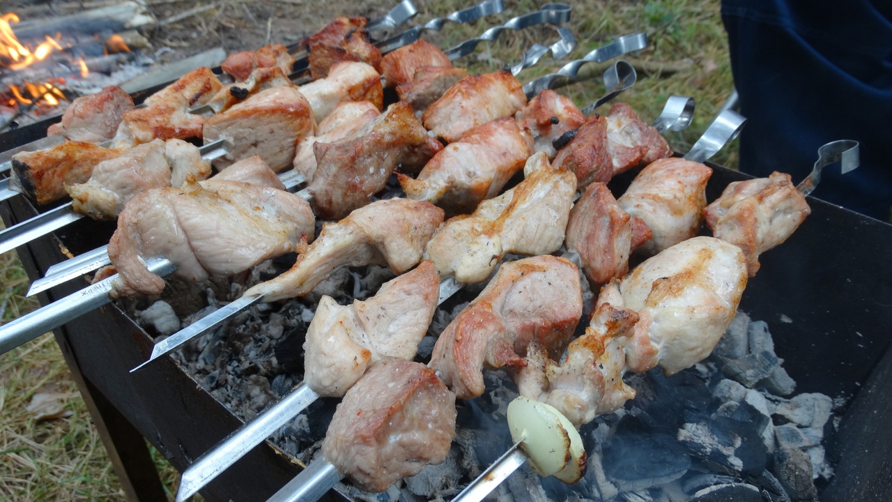 Оказывается, чтобы сделать шашлык по-настоящему...
