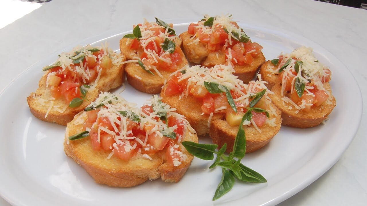 Итальянская закуска за 25 минут: вкус, от которого все в восторге Одна из самых лёгких и эффектных закусок италья...