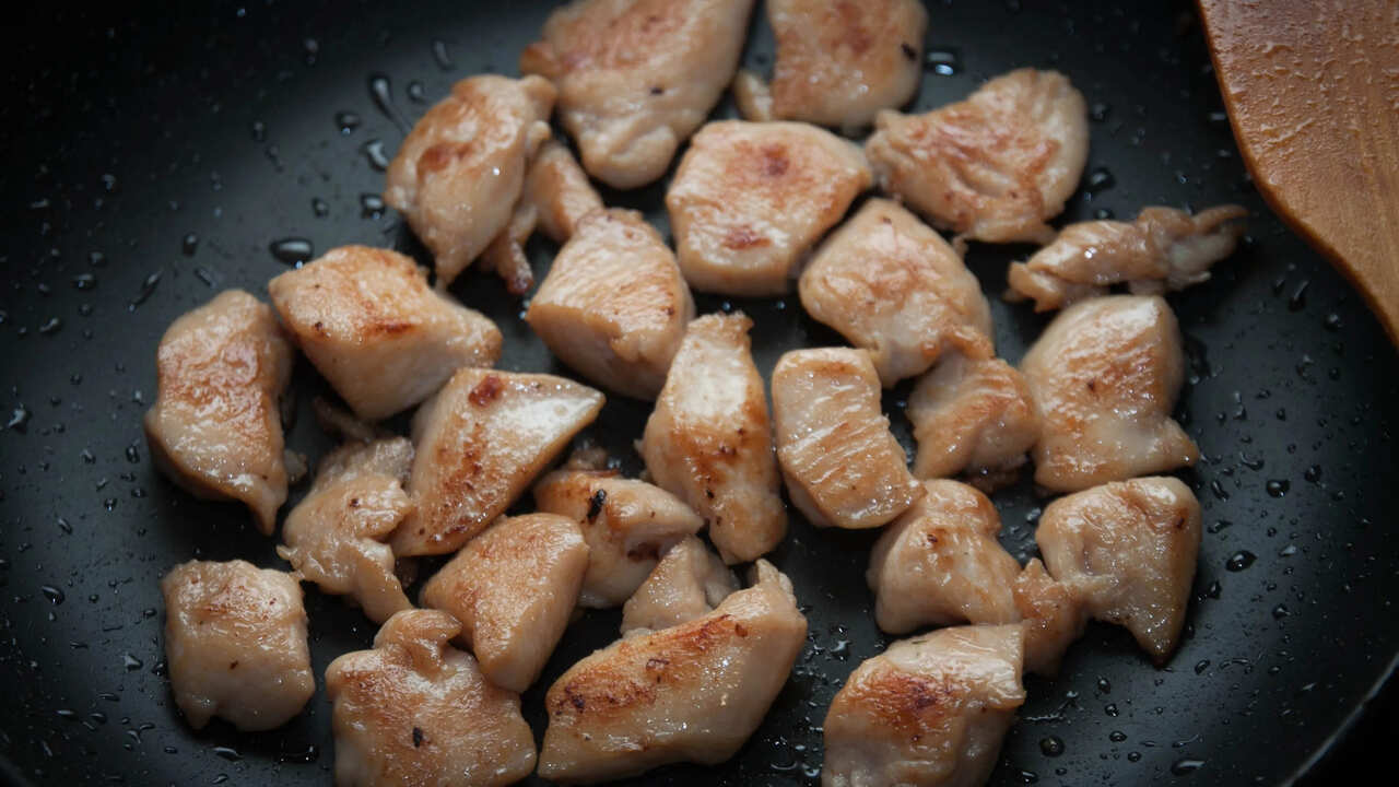 Как дома избавиться от химии в курином мясе: работник птицефабрики раскрыл секрет — должна знать каждая хозяйка Как минимизировать воздействие химических вещес...