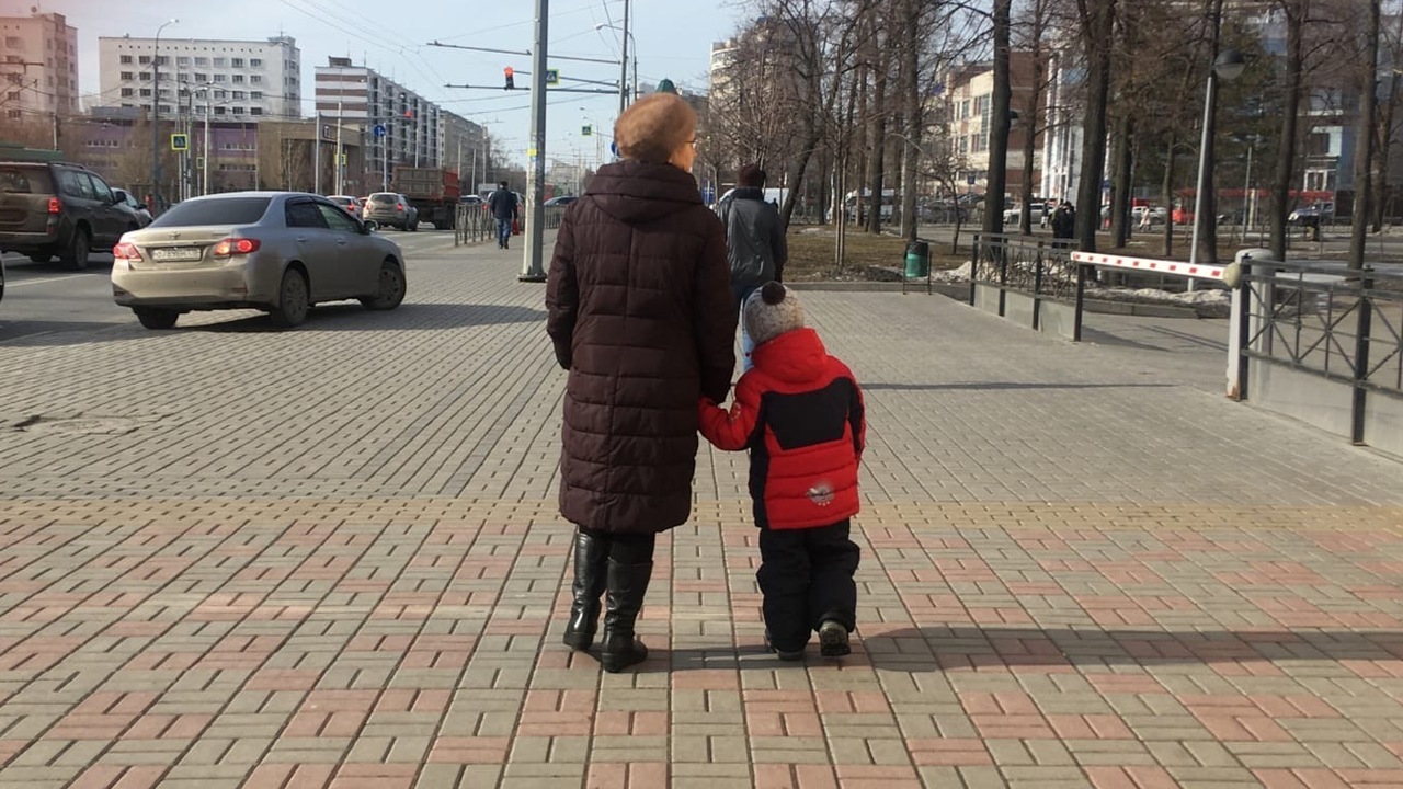 Всего три мысли мешают вашему счастью: стоит отпустить их — и после 50 всё меняется После пятидесяти жизнь часто ощущается как хоро...