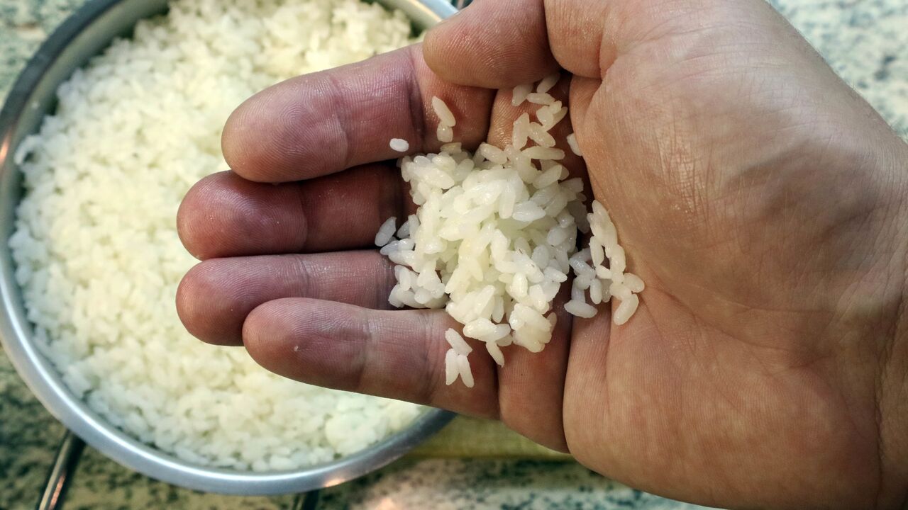 Рассыпчатый рис, который не пригорит: 10 советов, как сварить идеальный гарнир Многие из вас любят рис, но избегают готовить е...