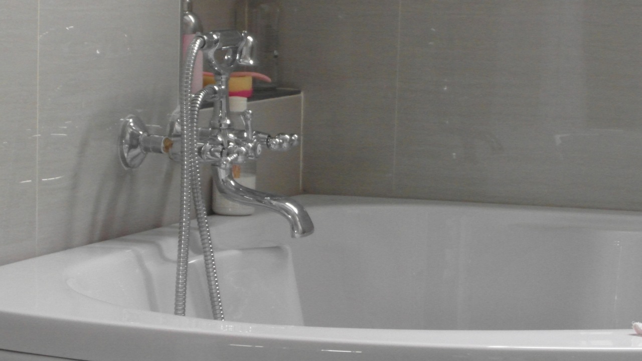 Только не каждый день: как часто на самом деле следует мыть голову — запомните это правило на всю жизнь Как часто нужно мыть волосы — вопрос, который н...