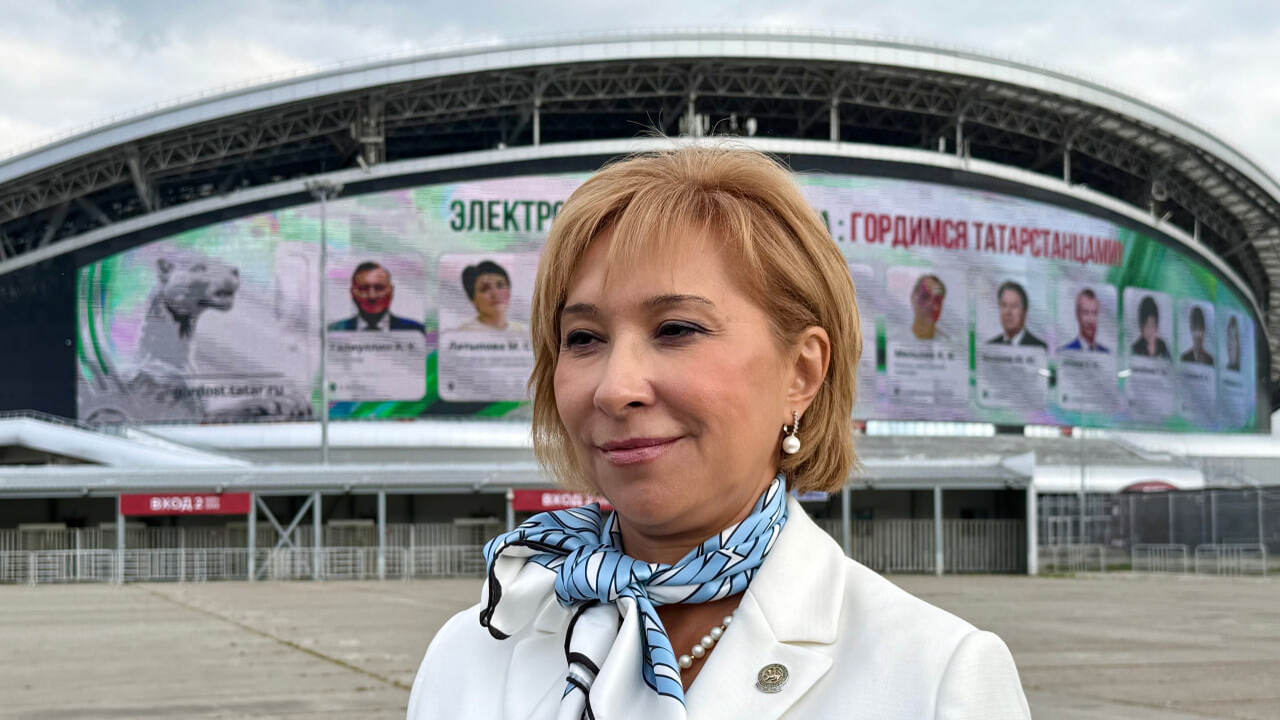 На медиафасаде стадиона «Ак Барс Арена» показал...