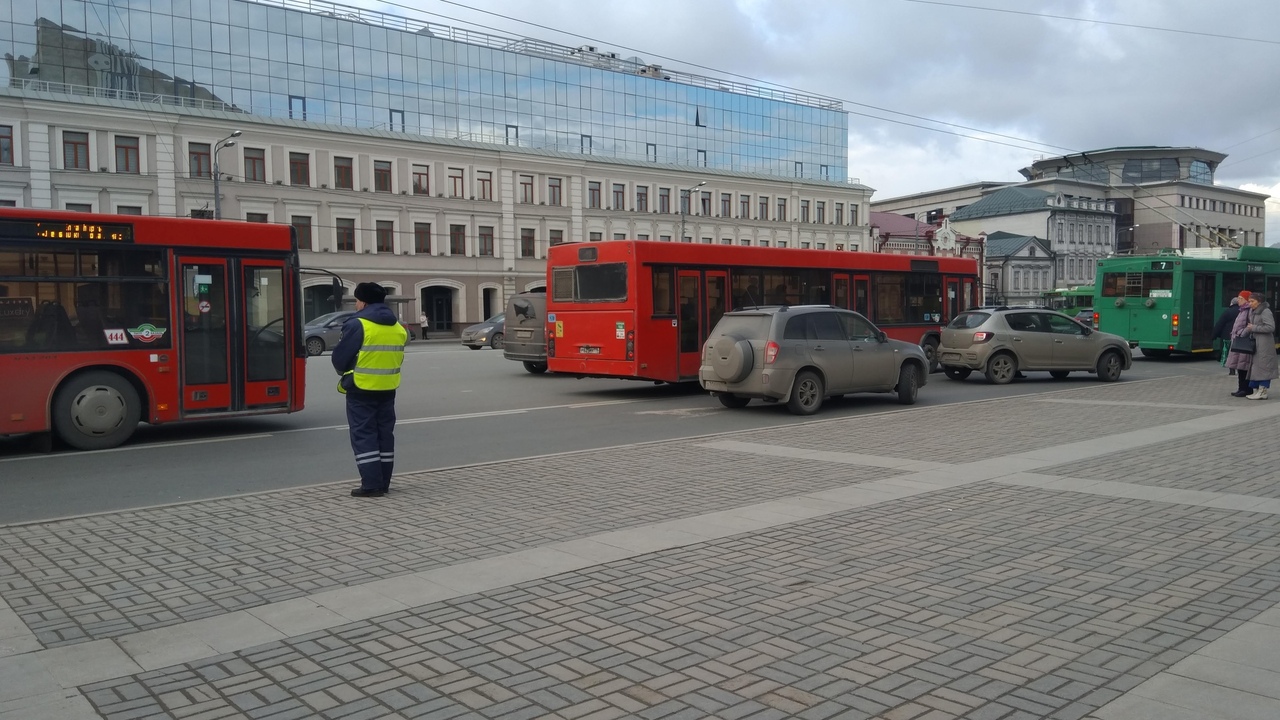 Ситуация с автобусом, который завершил посадку-...
