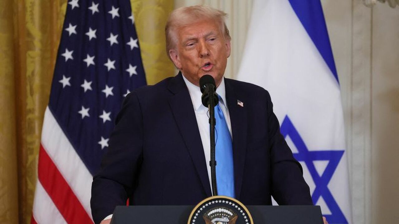 От слов к делу: президент США Дональд Трамп нанес удар в самое слабое место Зеленского Решение о приостановке финансирования проектов ...