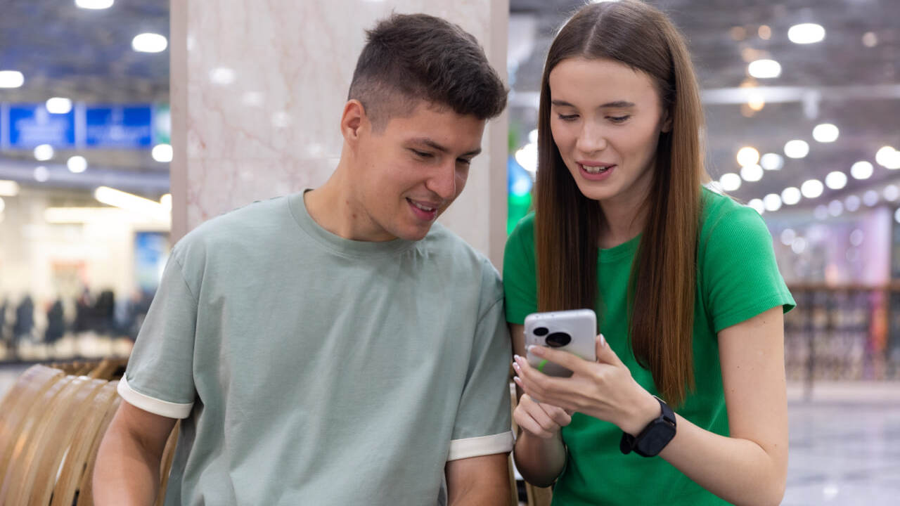 Смартфоны с ИИ догоняют фоторедакторы по росту популярности Смартфоны с искусственным интеллектом, которые ...