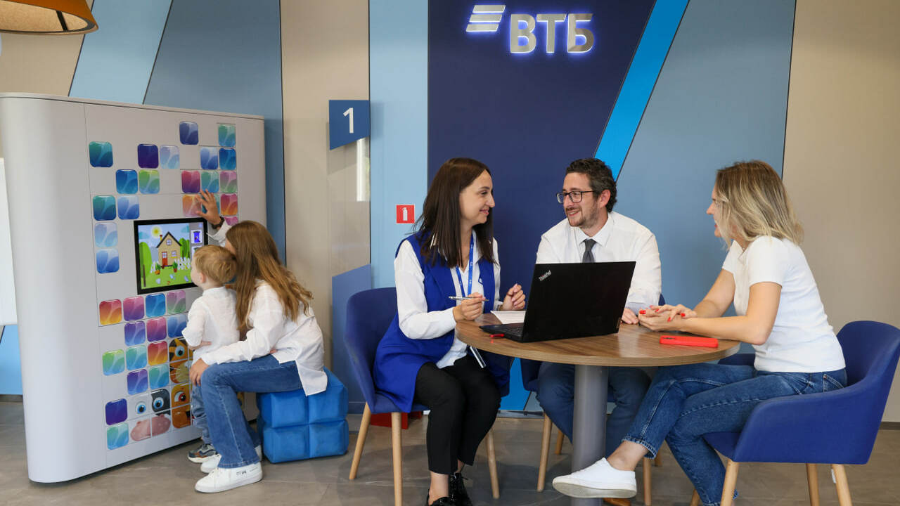 ВТБ: ставки по вкладам на уровне 20% продержатся еще 3-4 месяца Как и прогнозировали эксперты ВТБ, Центробанк н...