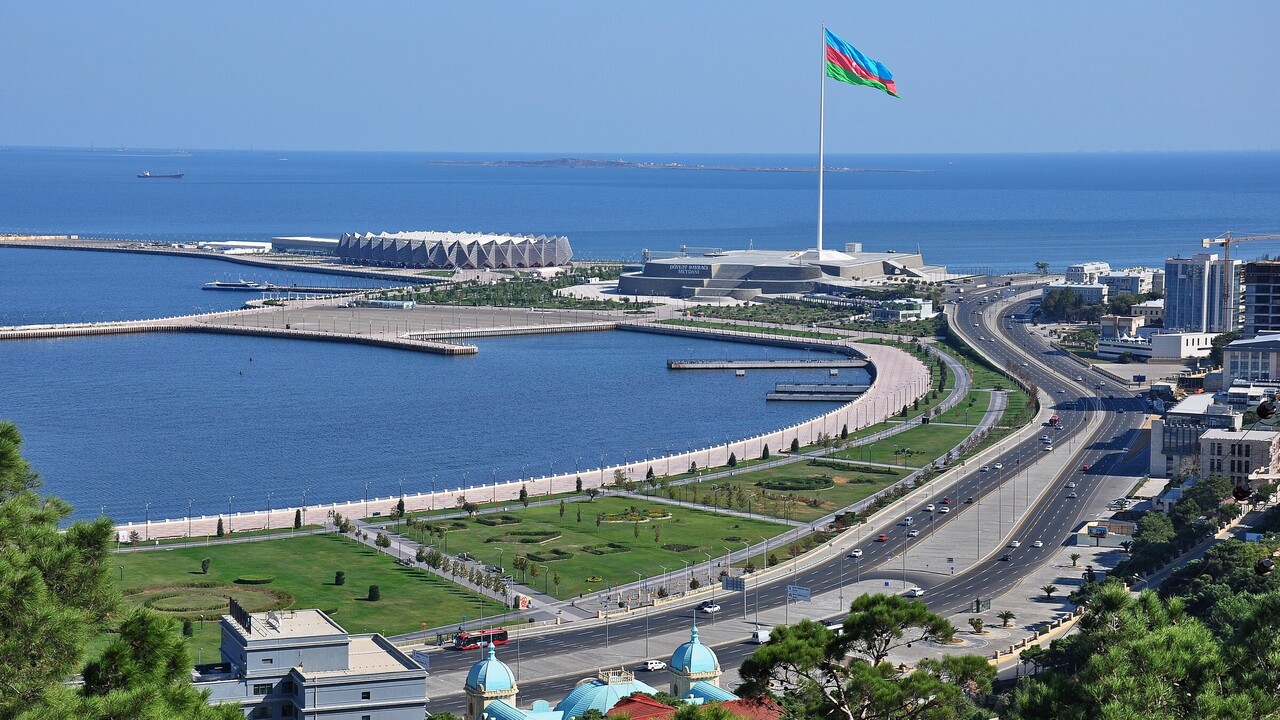 Российский туризм в Азербайджан умер, под ударо...