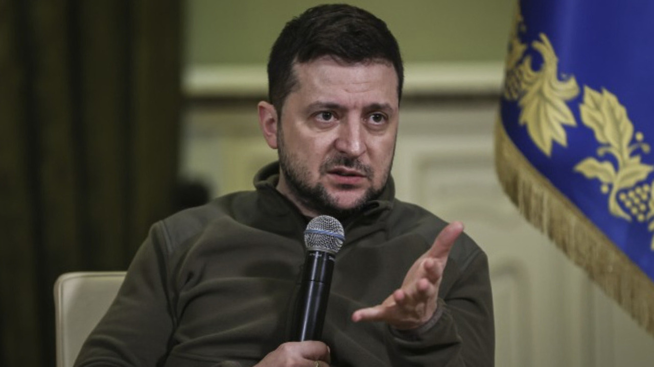 «Готовы платить». Зеленский начал выдвигать странные требования Президент Украины Владимир Зеленский предложил ...