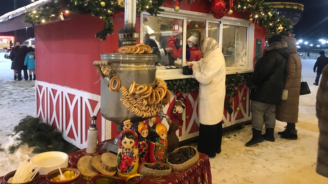 Россияне ликуют: названы официальные даты новогодних выходных 2026 года Предстоящие новогодние каникулы обещают стать о...