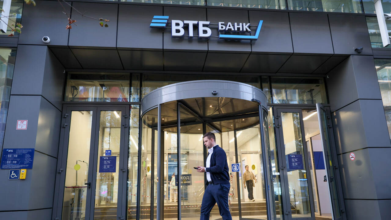 Первый заместитель президента - председателя пр...