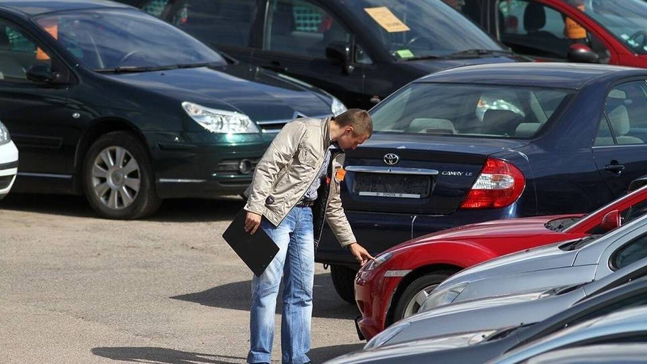Вторичный рынок автомобилей в России в 2025 год...