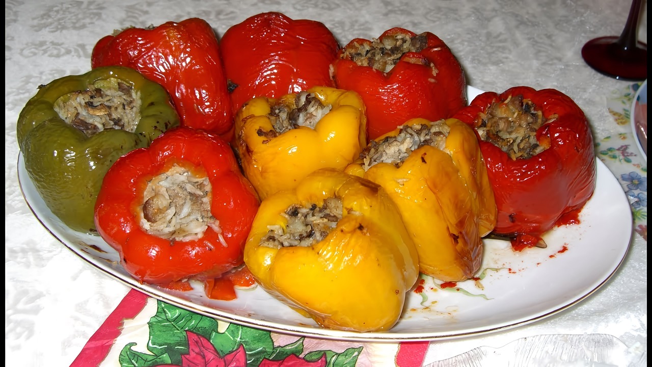 Фаршированные перцы — классика домашней кухни. ...