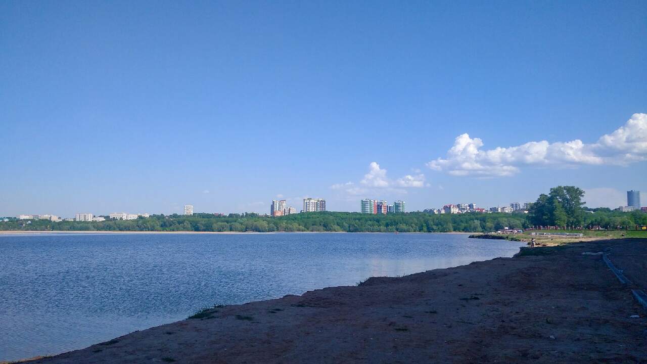 Старинный Осташков на берегу Селигера сегодня к...