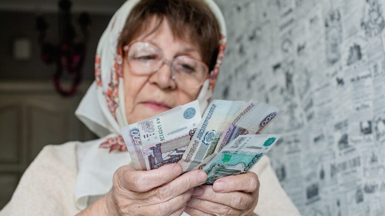 Пенсии пересчитают, с 1 августа 2025 года будет новый размер: что ждёт пенсионеров РФ Ведущий научный сотрудник Института социального...