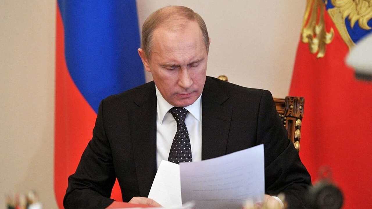 «Когда вернутся наши?»: Владимир Путин объявил о демобилизации мобилизованных, но ключевые вопросы остаются без ответа Заявление Владимира Путина о начале демобилизац...