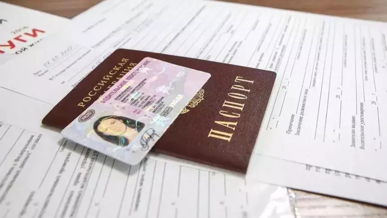 С 2027 года в правах появится новый код: что это значит для водителей Начиная с 2027 года в водительских удостоверени...