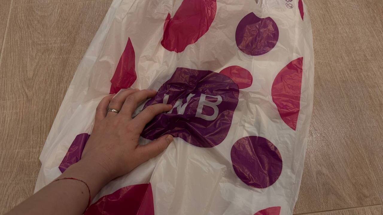 В преддверии Нового года покупки на маркетплейс...