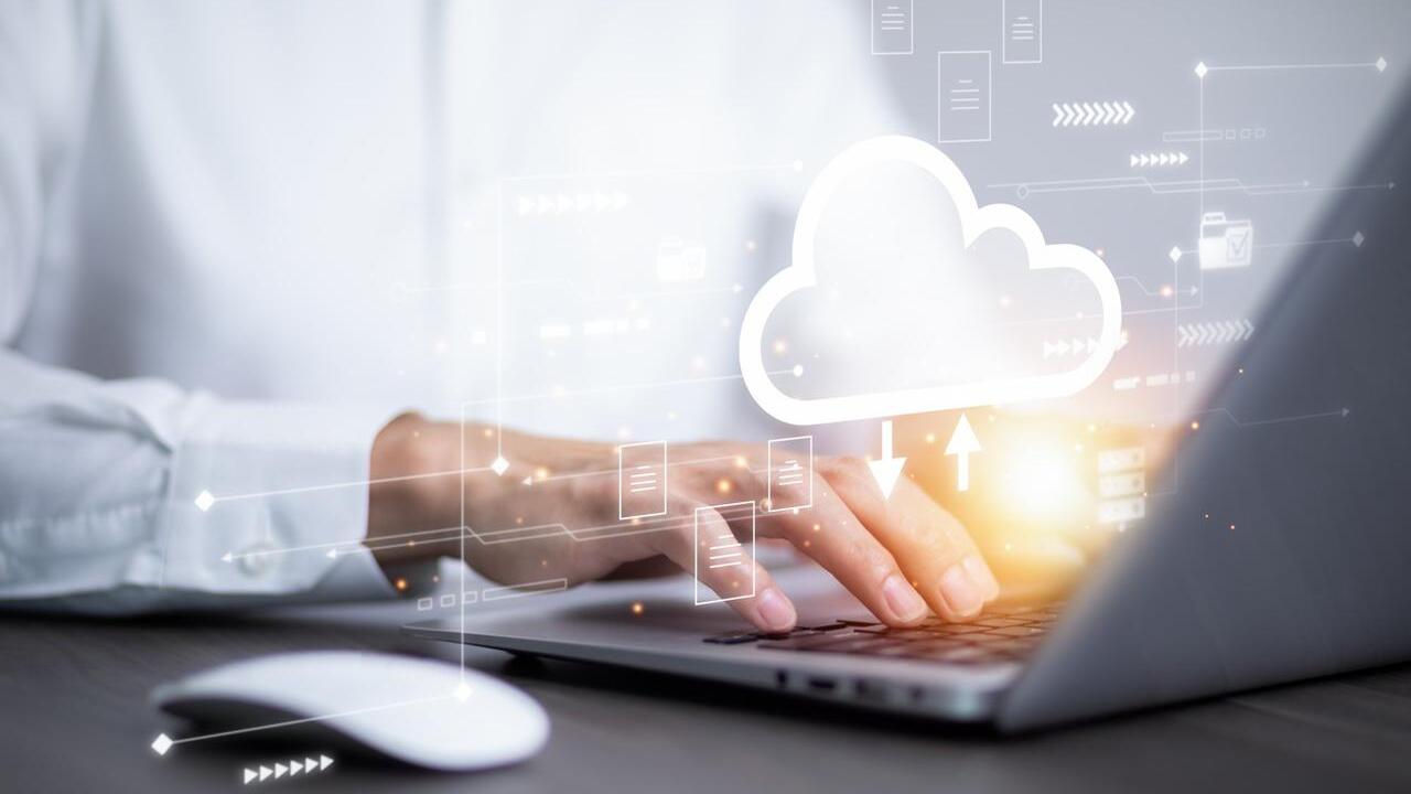 Beeline Cloud открыл бизнесу доступ к защищённым ИИ-рабочим местам Beeline Cloud запустил AI Hive Platform — компл...