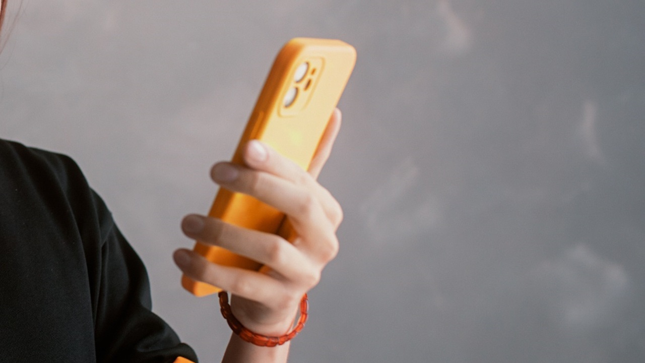 Российский блогер и стример Илья Exile с команд...