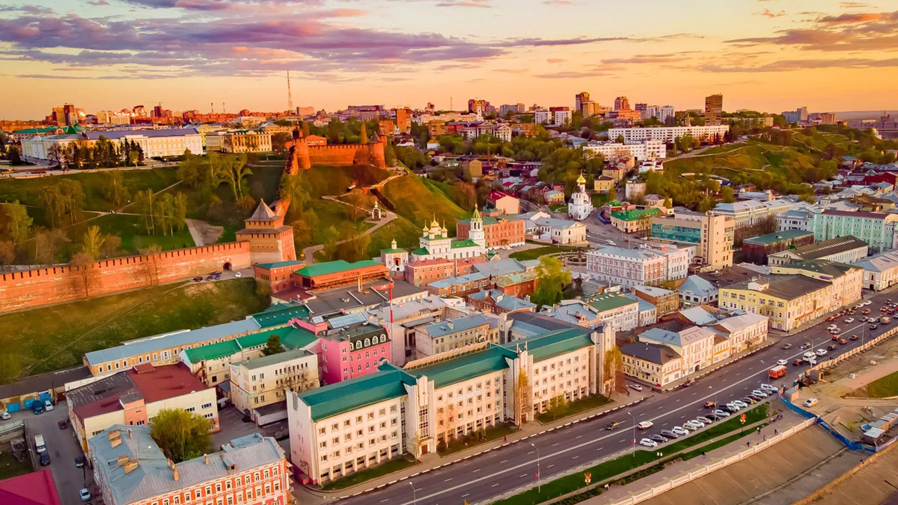 В Нижнем Новгороде ожидается нескучное лето: 5 причин вернуться в столицу закатов Нижний Новгород — город, который не перестает у...