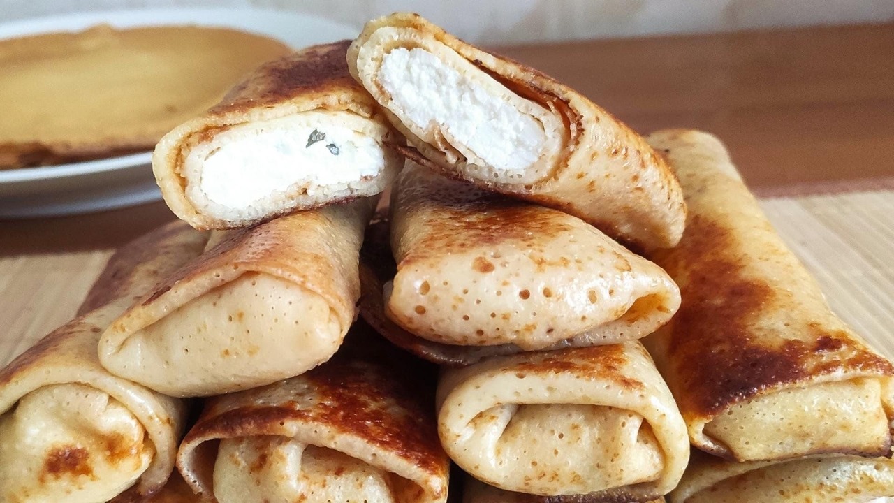Кабачковые блины с творожной начинкой: нежный вкус и простота приготовления — гости будут довольны Ищете вкусное и несложное блюдо на вечер? Кабач...