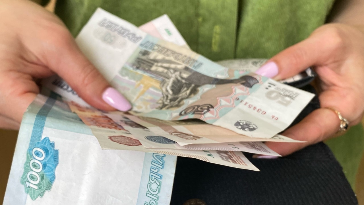 "У нас нет выхода, держитесь": глава Центробанка предупредила россиян, имеющих вклады и задолженности В недавнем заявлении Эльвира Набиуллина, руково...