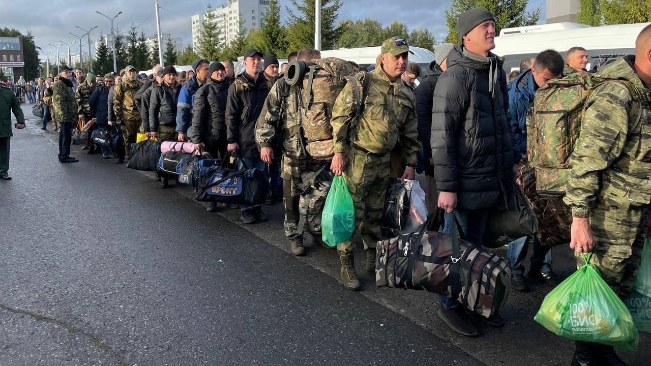 Вторая волна мобилизации в России. Засекреченные документы снова "подняли бурю". Что происходит?