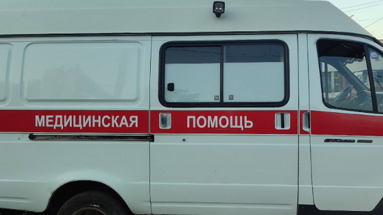 Отец в Челнах избил дочь отвёрткой и умер Когда прибыли сотрудники экстренных служб, мужч...
