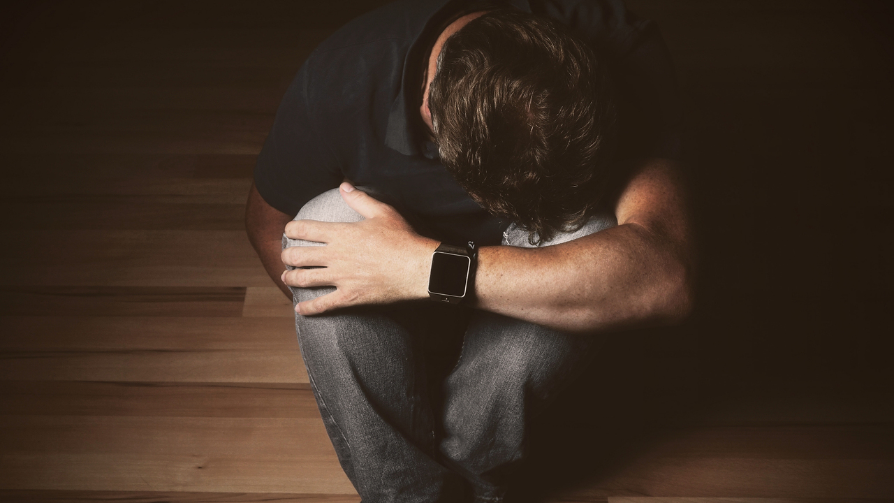 Вы спите по восемь часов, но утром всё равно чу...