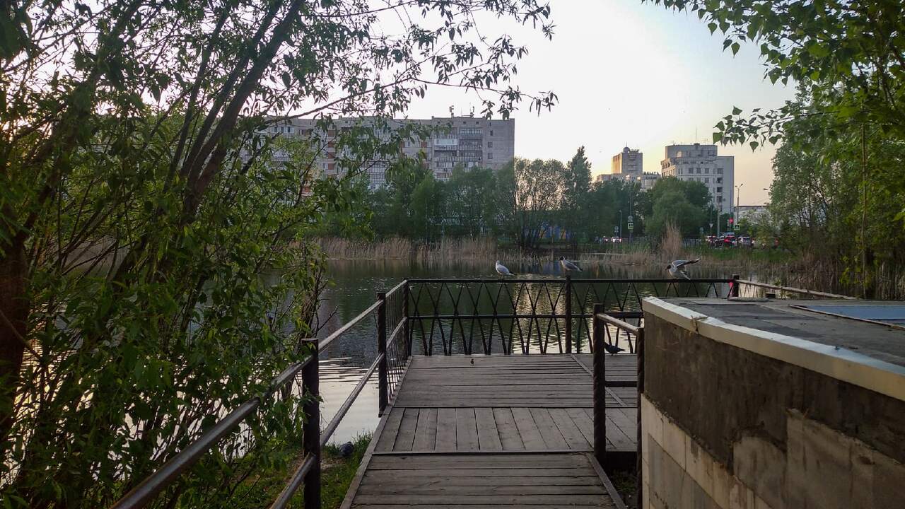 Западные туристы, привыкшие к образу России как...