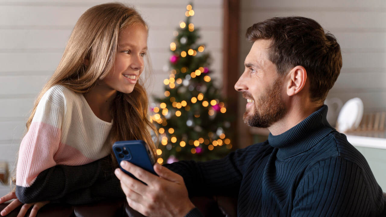 «Позвони мне, позвони»: россияне в Новый год поздравляли и общались с друг другом почти полмиллиарда минут По данным Билайна, люди звонили друг другу на 4...